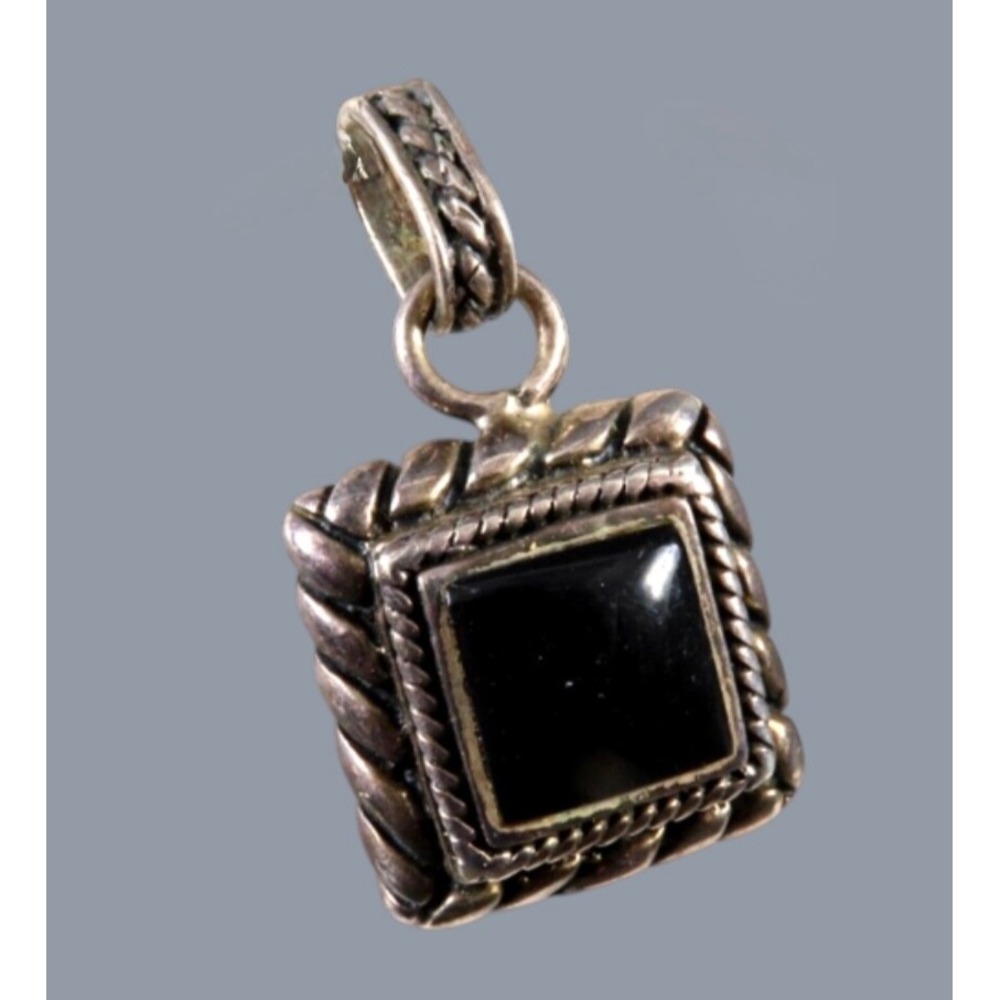 ATI MEXICO Sterling Silver BLACK ONYX SQUARE PENDANT Carved Rope Motif Frame